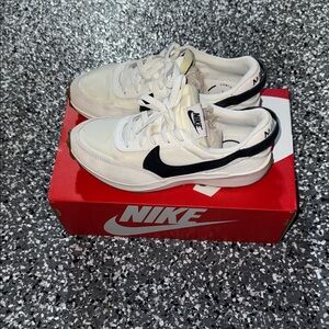Nike waffle debut